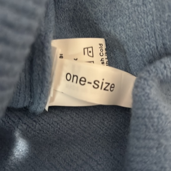 SHEIN Light Blue Sweater. One size fits all - Picture 4 of 5